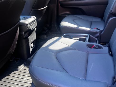 Used 2025 Toyota Grand Highlander AWD Hybrid image 9