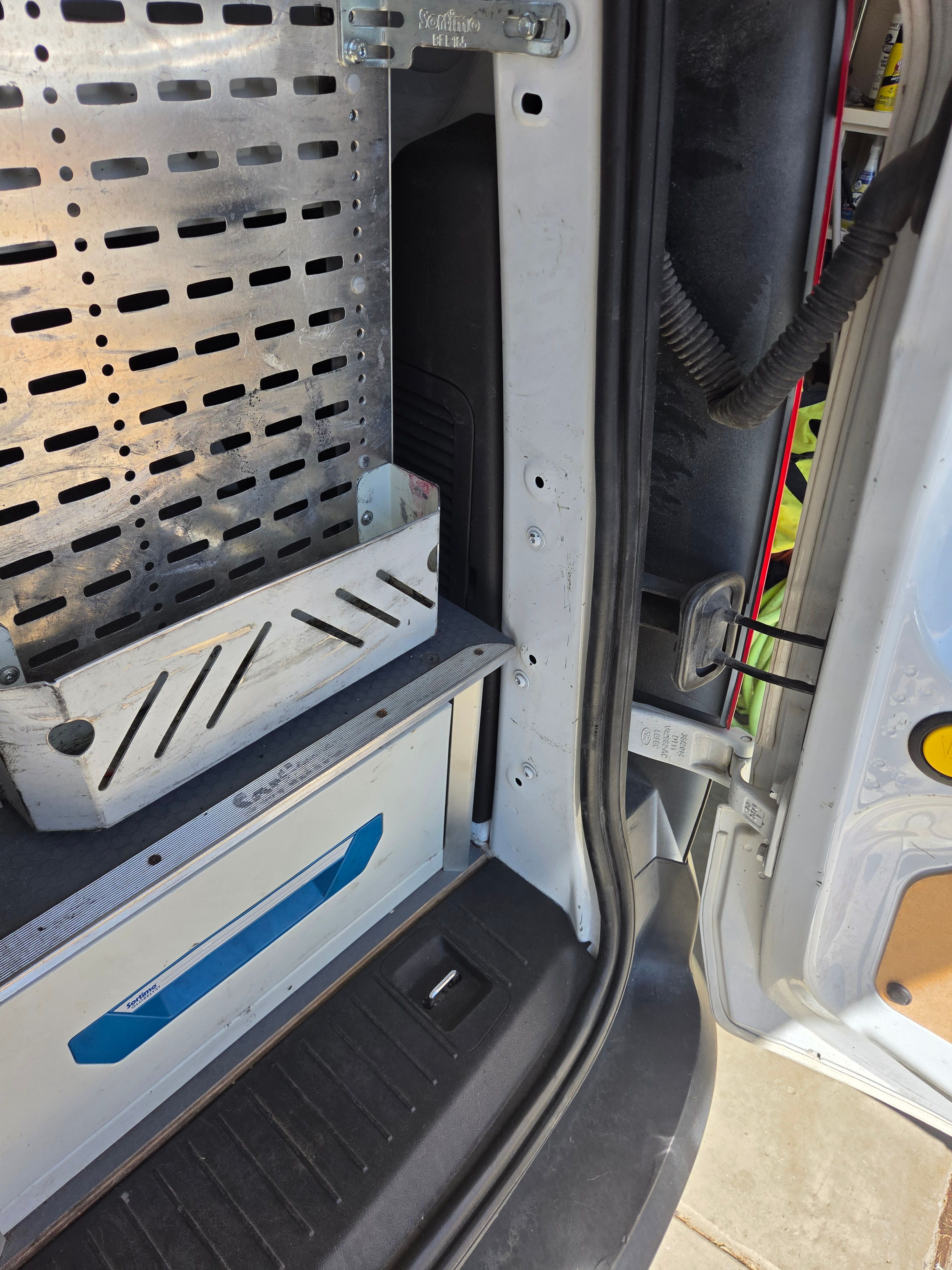 Used 2015 Ford Transit Connect XL FWD image 29