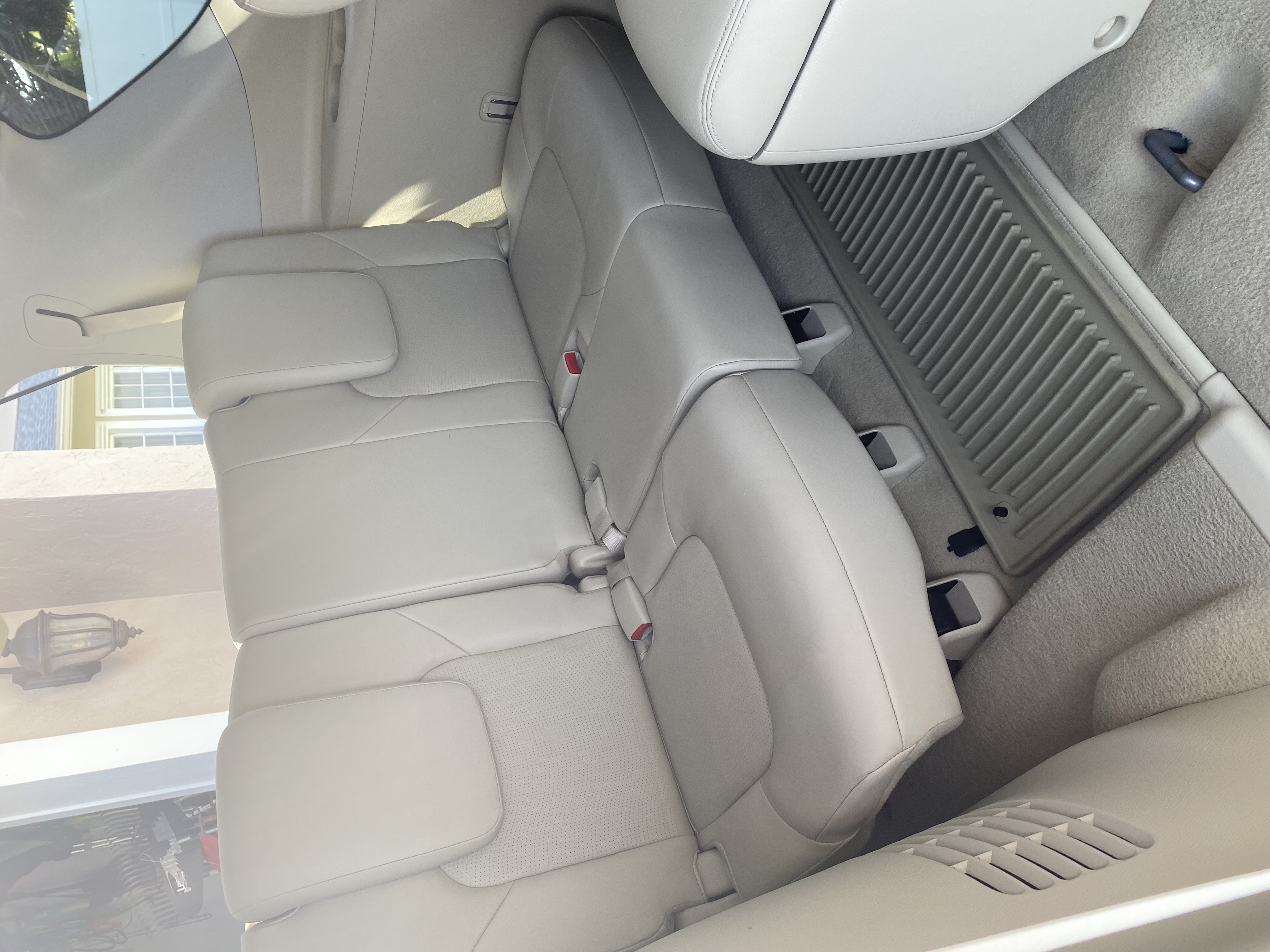 Used 2014 INFINITI QX80 4WD w/ Theater Package image 9