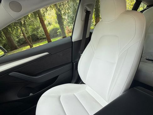 Used 2022 Tesla Model 3 Long Range AWD/4WD image 12