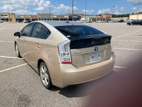 Used 2011 Toyota Prius Five image 4