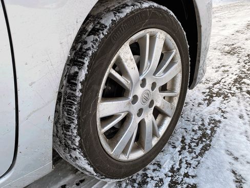 Used 2014 Nissan Sentra SL w/ Premium Package image 15