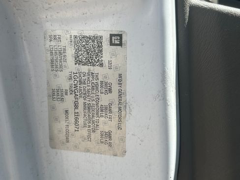 Used 2020 Chevrolet Express 2500 w/ Driver Convenience Package RWD image 24