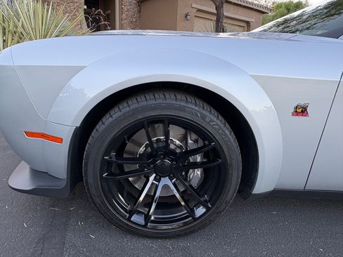 Used 2022 Dodge Challenger R/T Scat Pack RWD image 13