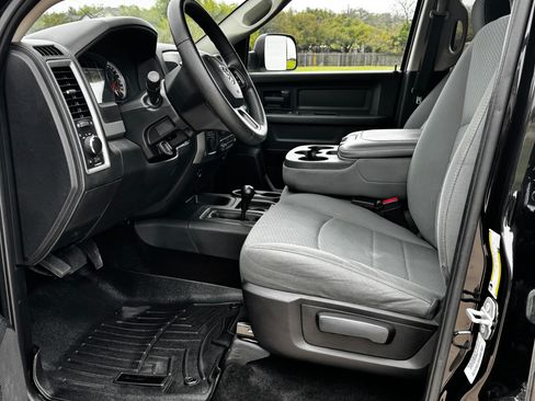 Used 2015 RAM 2500 Tradesman w/ Chrome Appearance Group AWD/4WD image 9