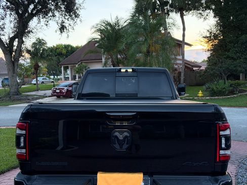 Used 2022 RAM 2500 Laramie w/ Night Edition AWD/4WD image 5