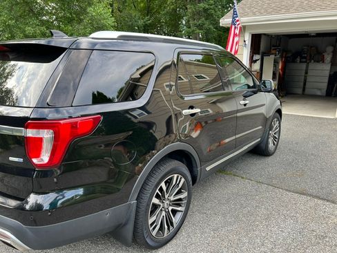 Used 2017 Ford Explorer Platinum AWD/4WD image 8