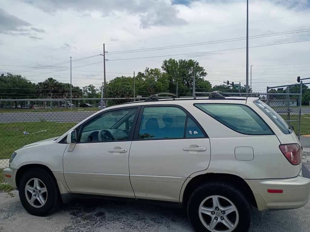 Used 1999 Lexus RX 300 FWD image 4