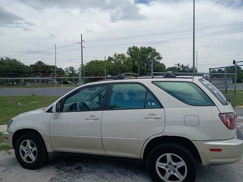 Used 1999 Lexus RX 300 FWD image 4