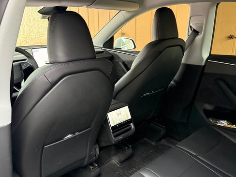 Used 2026 Tesla Model Y Long Range image 13