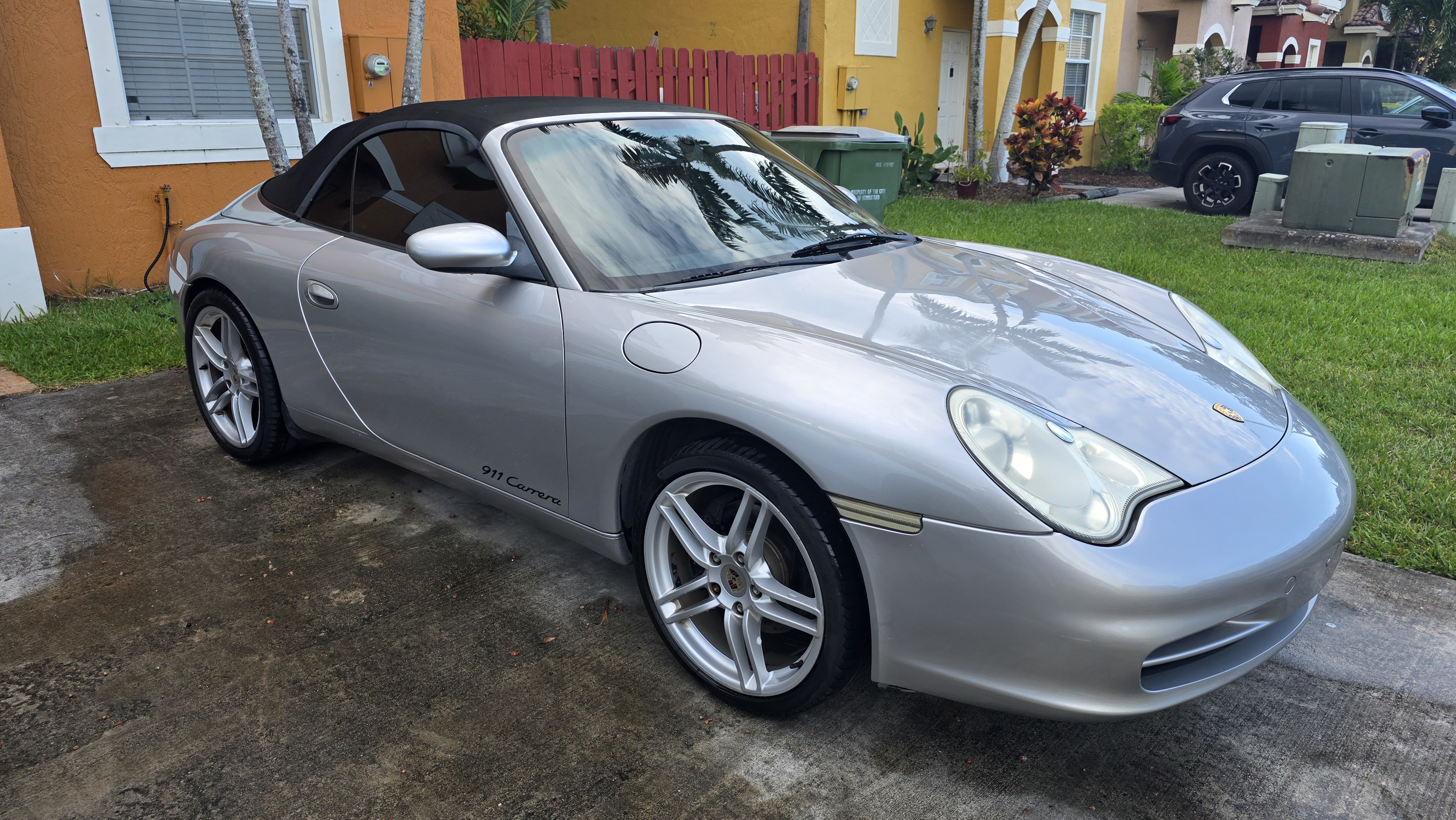 Used 2003 Porsche 911 Carrera 4 AWD/4WD image 1