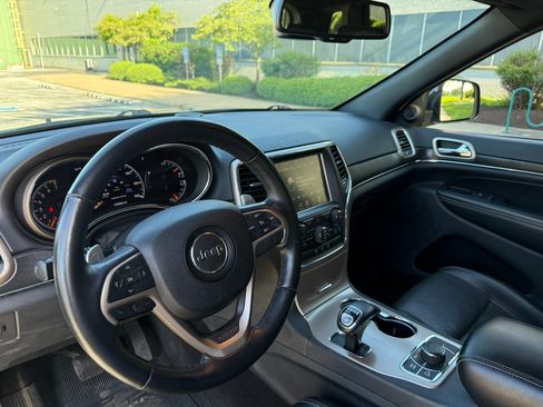 Used 2015 Jeep Grand Cherokee Limited w/ Luxury Group II AWD/4WD image 6