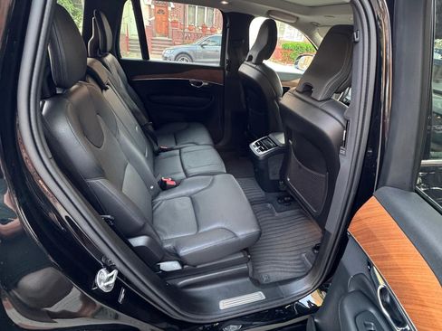 Used 2025 Volvo XC90 B5 Plus AWD/4WD image 14