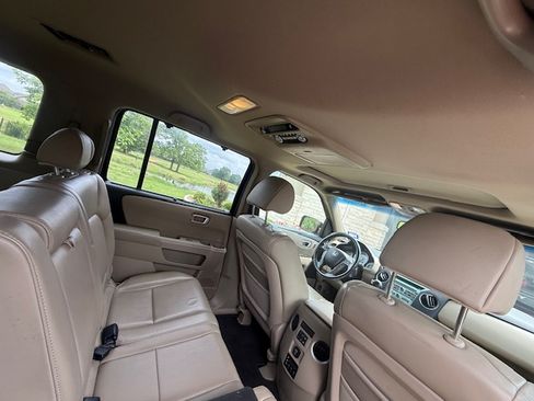 Used 2011 Honda Pilot Touring image 11