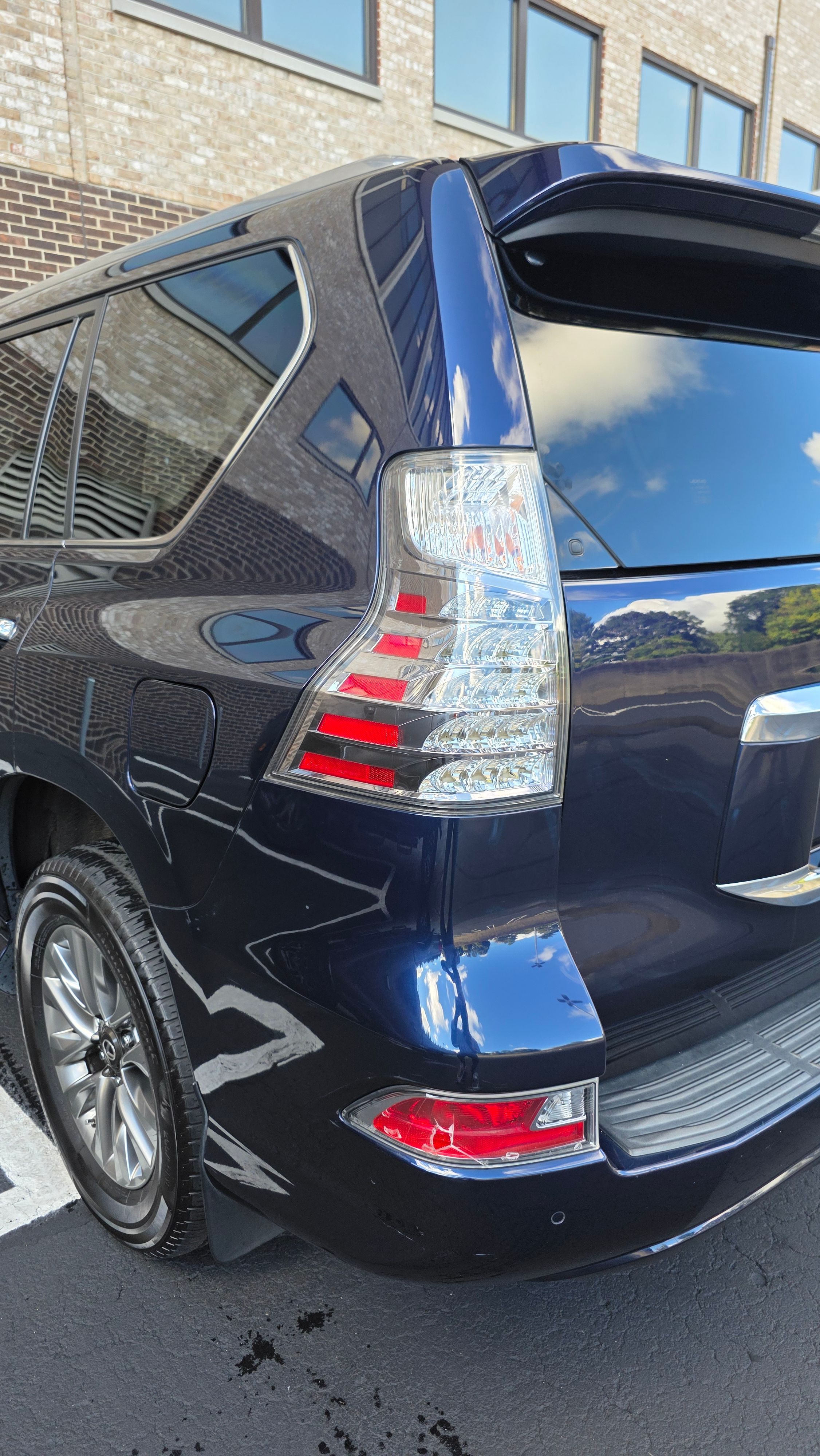 Used 2017 Lexus GX 460 Luxury AWD/4WD image 10