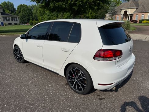 Used 2012 Volkswagen GTI 4-Door image 6