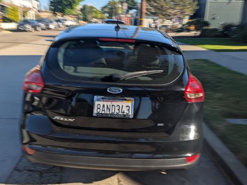 Used 2017 Ford Focus SE image 5