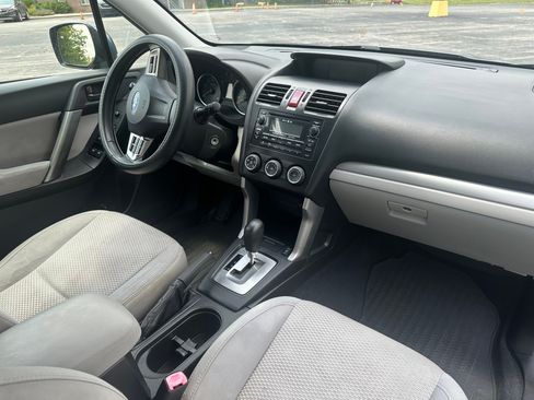 Used 2014 Subaru Forester 2.5i Premium w/ All-Weather Package AWD/4WD image 10