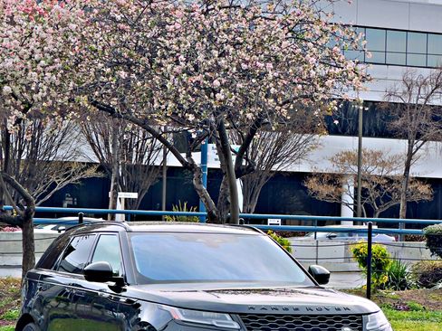 Used 2021 Land Rover Range Rover Velar S image 1