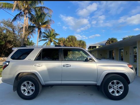 Used 2021 Toyota 4Runner SR5 image 2