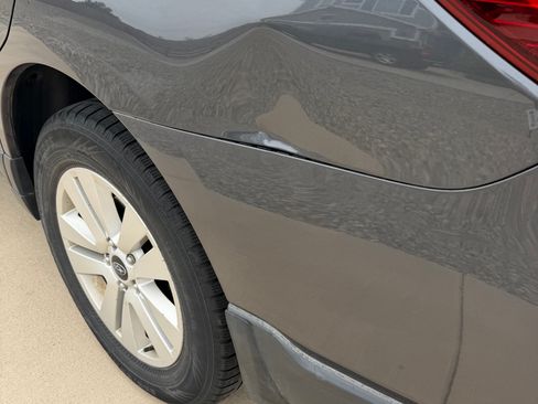 Used 2019 Subaru Outback 2.5i AWD/4WD image 17