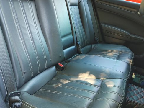 Used 2016 Chrysler 300 S image 12