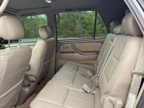 Used 2006 Toyota Sequoia Limited AWD/4WD image 15