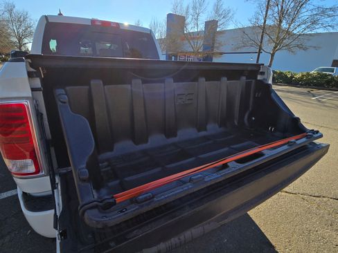 Used 2016 RAM 1500 Limited image 12