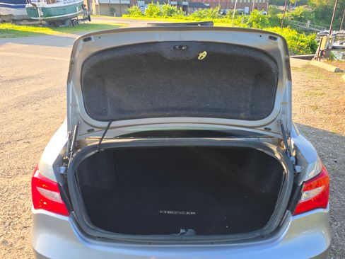 Used 2014 Chrysler 200 Limited w/ Sun/Sound Group image 11