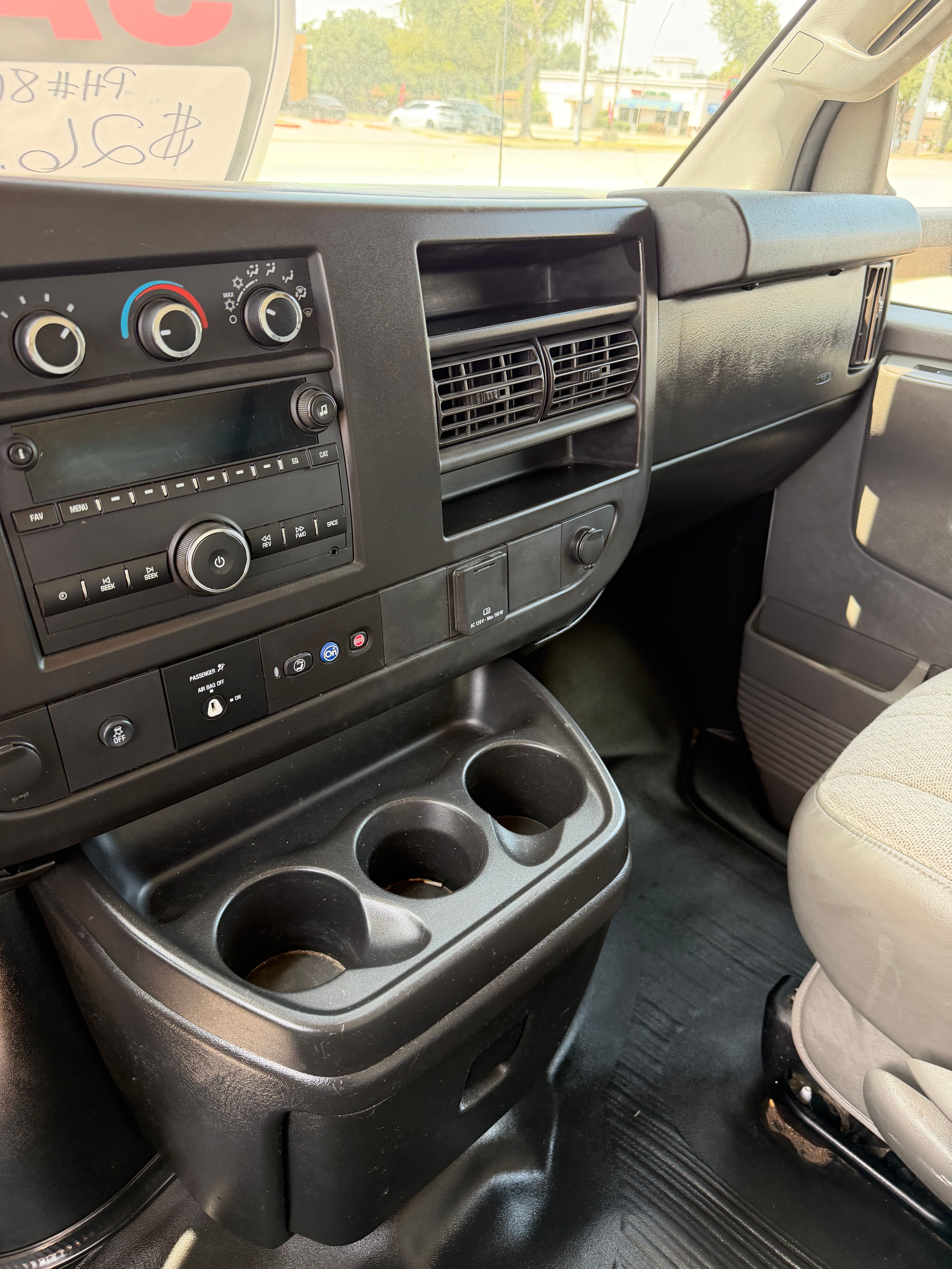 Used 2021 Chevrolet Express 3500 w/ Power Convenience Package RWD image 13