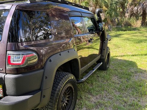 Used 2007 Toyota FJ Cruiser 4WD image 9