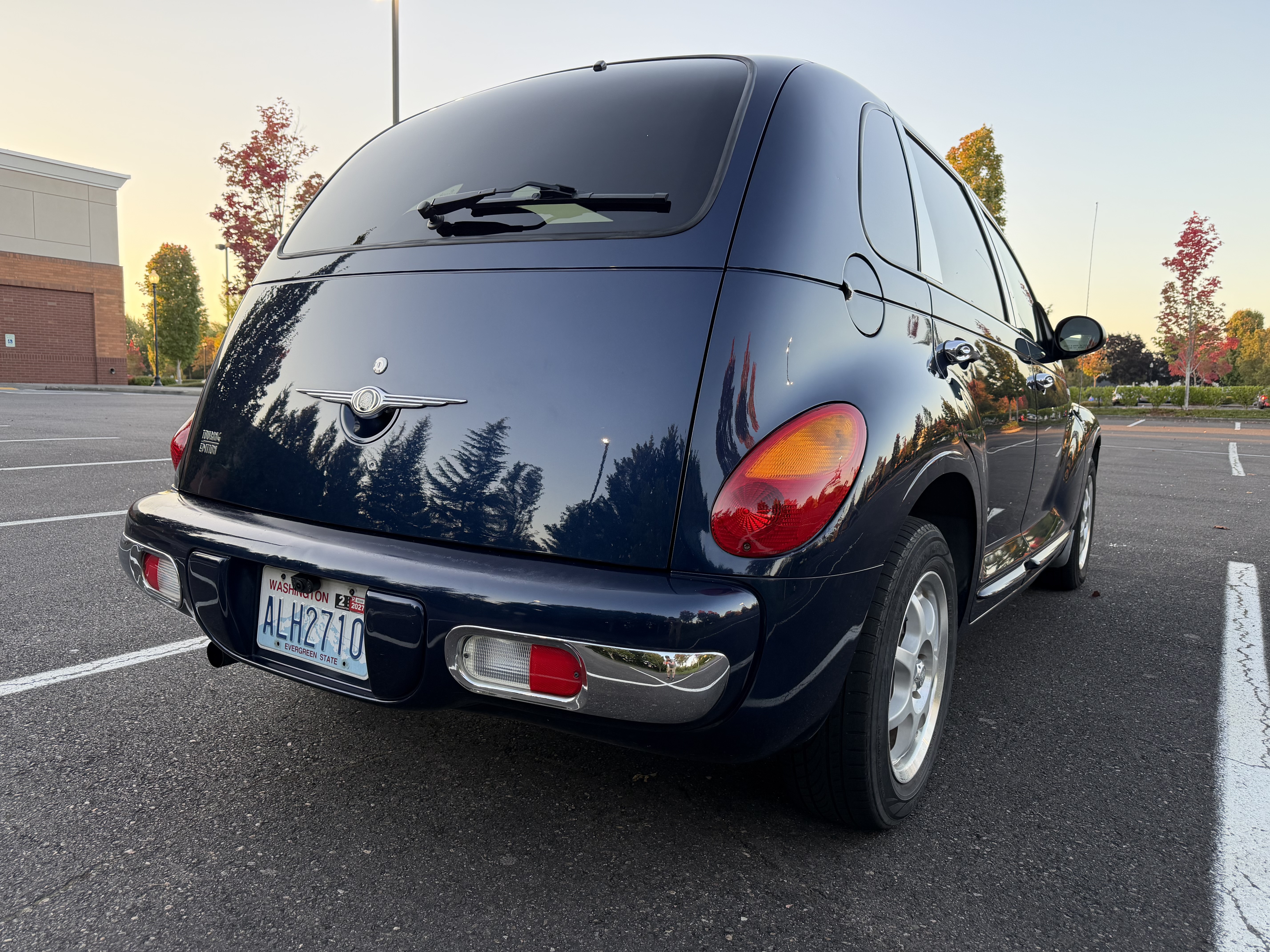 Used 2005 Chrysler PT Cruiser Touring FWD image 4