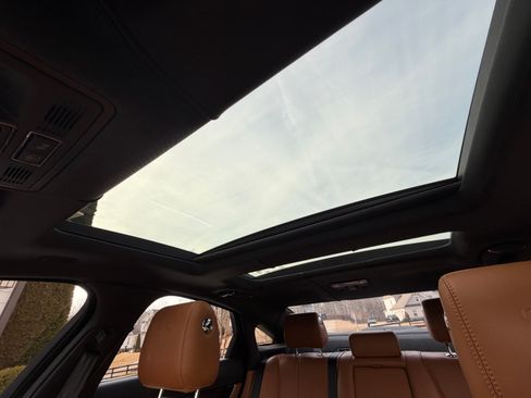 Used 2014 Jaguar XJ R image 26