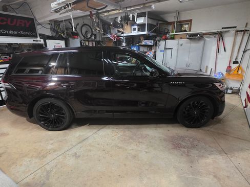 Used 2024 Lincoln Aviator Reserve w/ Equipment Group 201A image 4