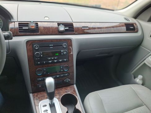 Used 2006 Ford Five Hundred SEL image 8