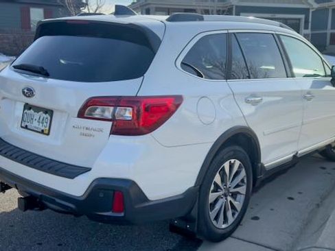 Used 2018 Subaru Outback 3.6R Touring w/ Popular Package #3 image 12