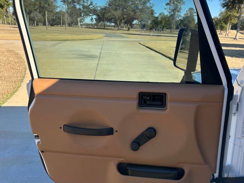 Used 1998 Jeep Wrangler Sahara image 16