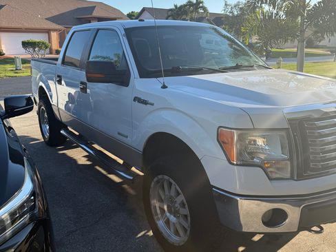 Used 2012 Ford F150 XLT w/ XLT Chrome Pkg image 11
