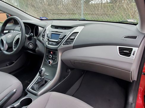 Used 2015 Hyundai Elantra SE w/ Option Group 02 image 12