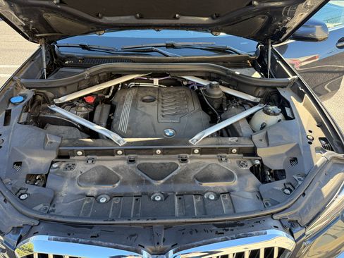 Used 2021 BMW X5 xDrive40i w/ Convenience Package image 11