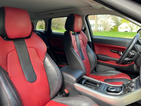 Used 2015 Land Rover Range Rover Evoque Dynamic image 9