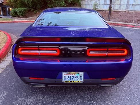 Used 2019 Dodge Challenger R/T Scat Pack RWD image 5