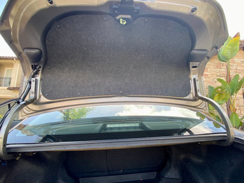 Used 2018 Toyota Corolla LE image 20