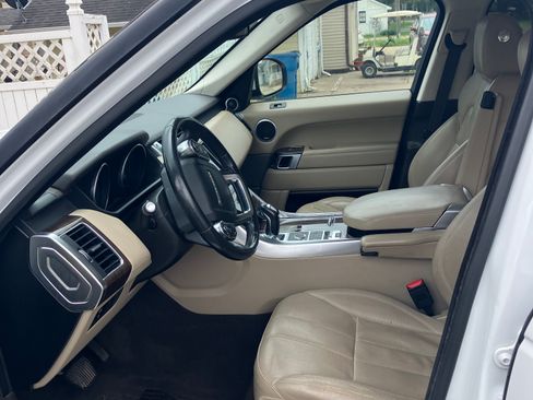 Used 2015 Land Rover Range Rover Sport HSE AWD/4WD image 4
