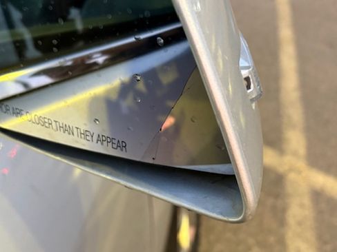 Used 2015 GMC Acadia SLT w/ Technology Package image 13