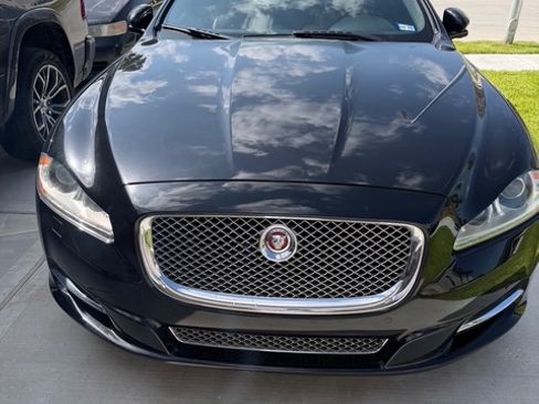 Used 2015 Jaguar XJ L Portfolio RWD image 16