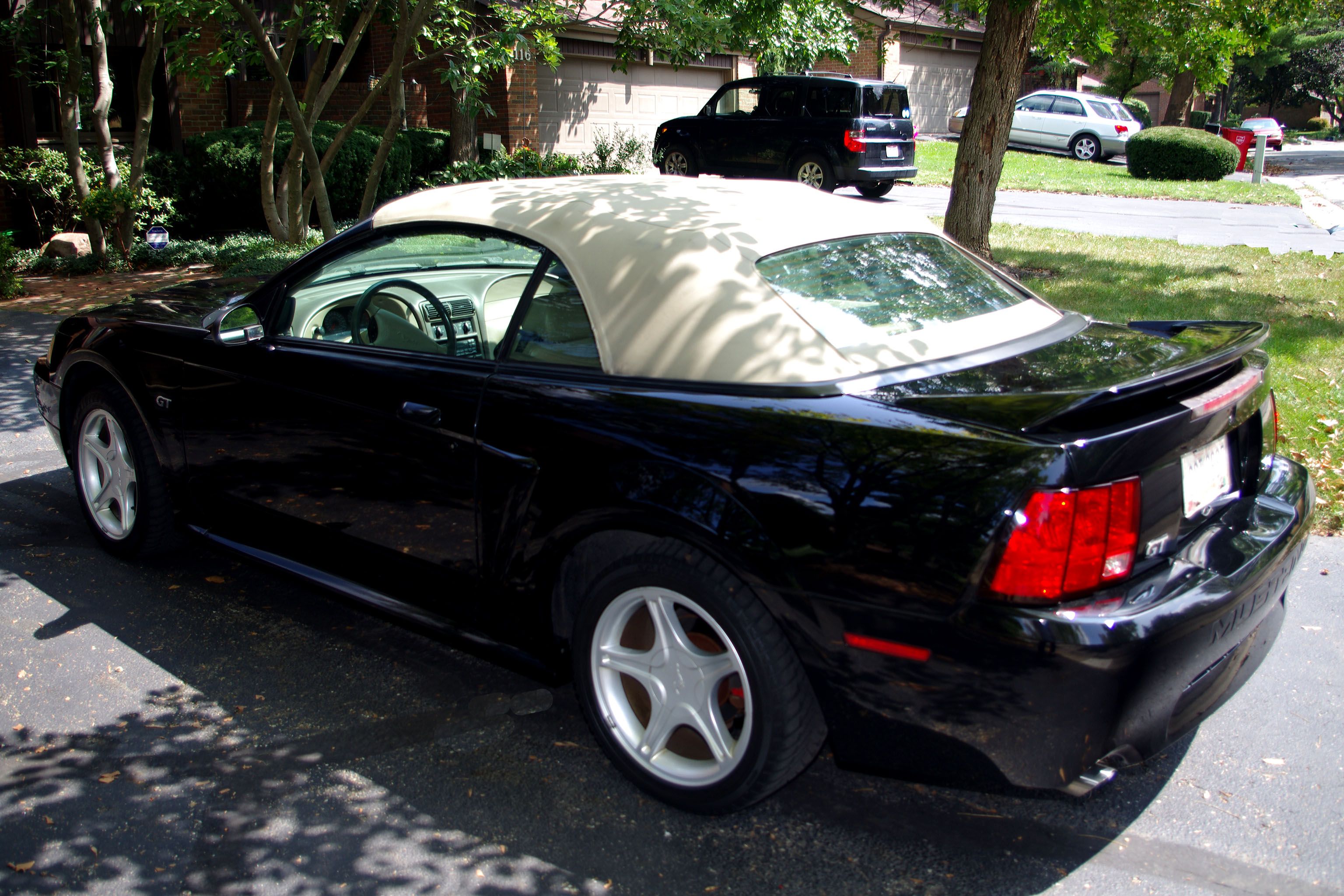 Used 2000 Ford Mustang GT RWD image 6