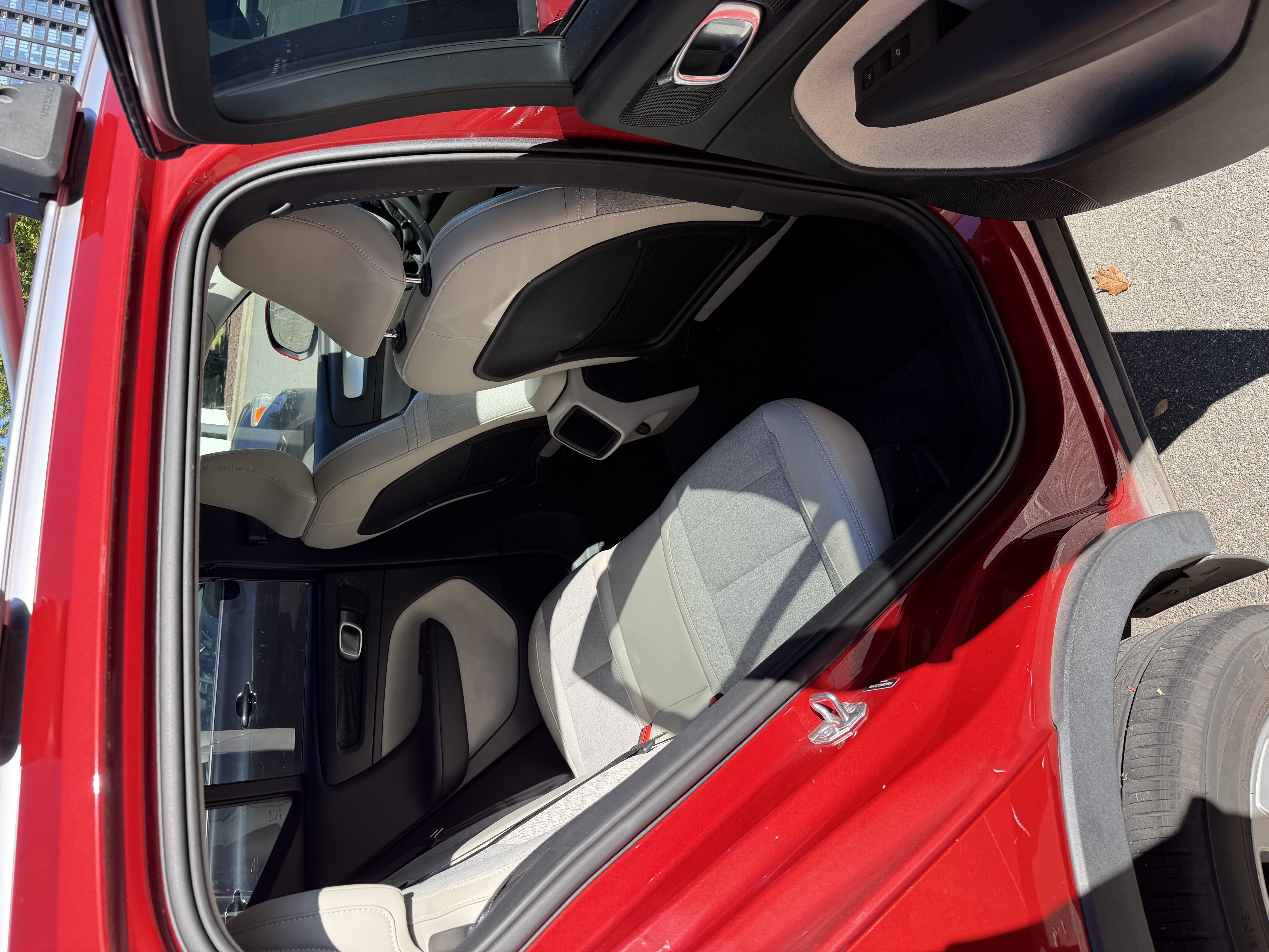 Used 2020 Volvo XC40 T4 Momentum FWD image 10