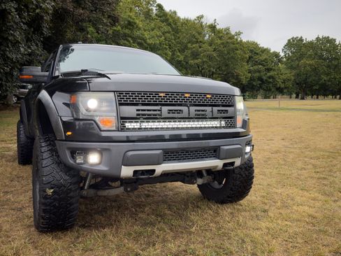 Used 2013 Ford F150 Raptor w/ Luxury Equipment Group AWD/4WD image 4