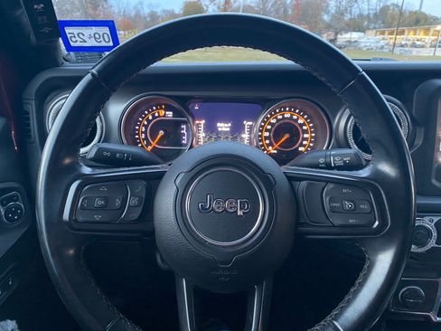 Used 2021 Jeep Gladiator Sport image 23